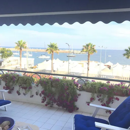 Semesterbostad Le Surfinie - Sea View *